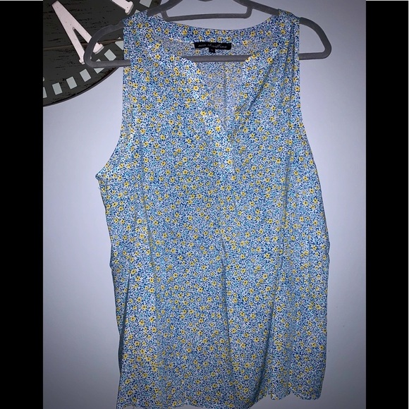 Ava Christine Tops - Ava Christine sleeveless blue flowered blouse size XL